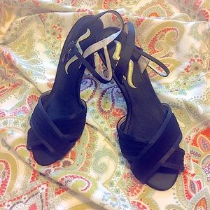EUC Nina black dressy sandals size 8.